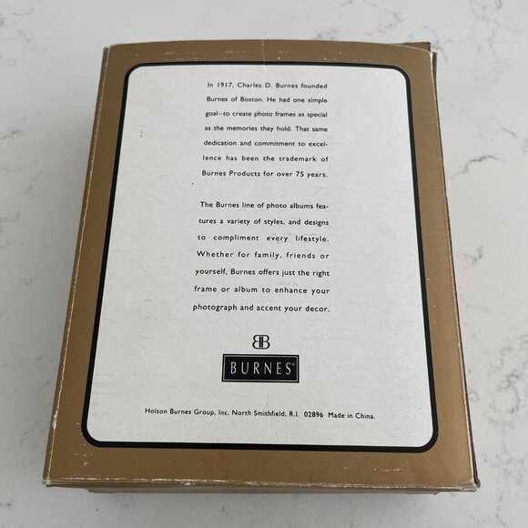 Burnes Mini Max 4" x 6" Photo Album Ribbed Leaf Style Holds 60 Pics Silv Blk - Picture 3 of 9